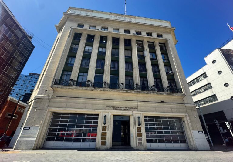 Bomberos Valparaíso invita a diseñar logo del Aniversario 175 Cuerpo Bomberos Valparaíso
